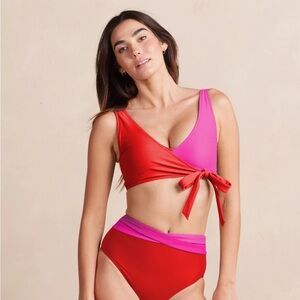 Summersalt Red and Pink Wrap Bikini Set
NWT … hygienic liner attached